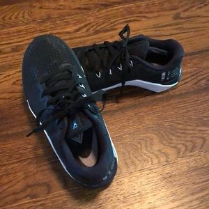 Nike weightlifting shoes